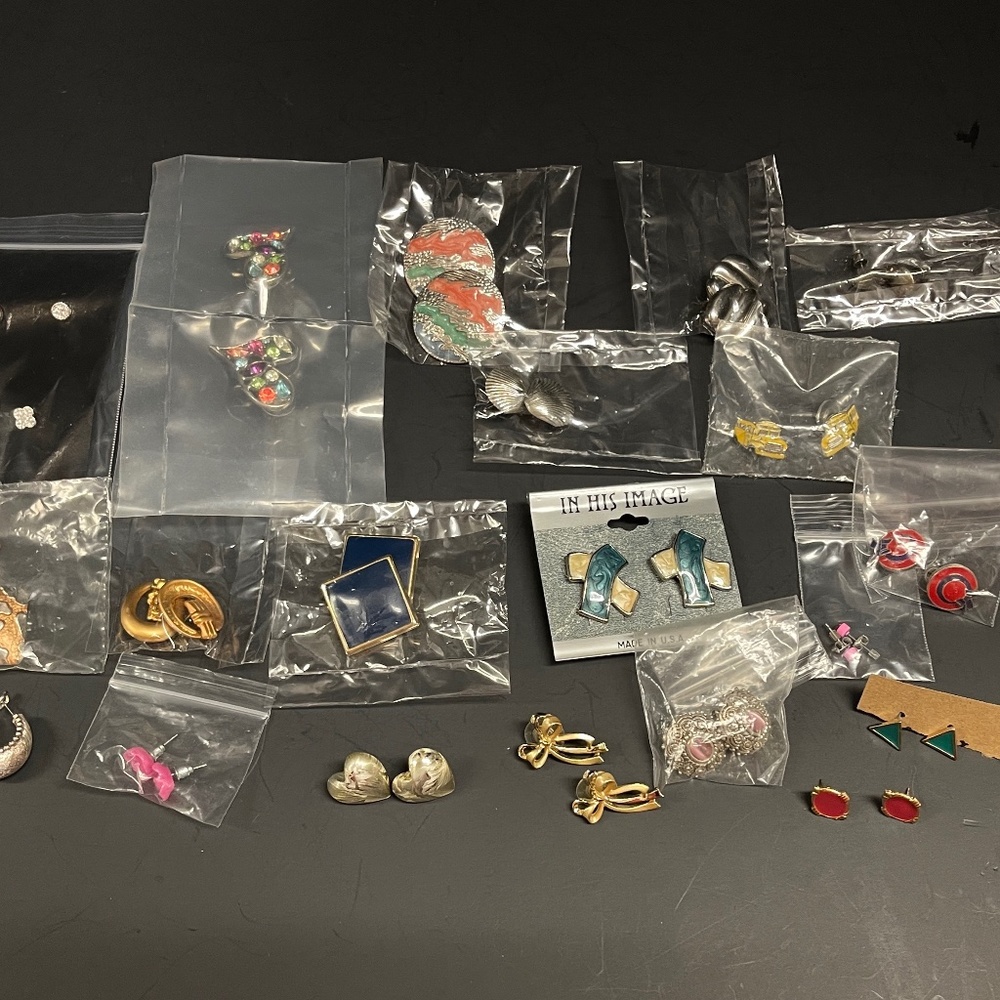 20 Sets of Flush Fit Vintage to Modern Earrings Pierced Ears